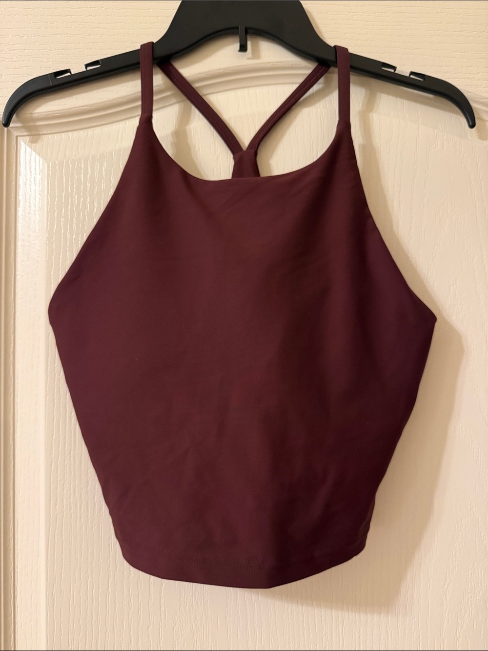 Old Navy Active High-Neck Workout Tank - Burgundy